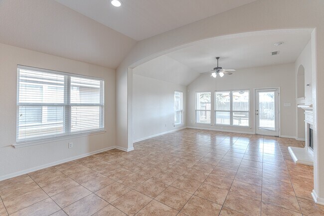 Building Photo - 5214 Sunlight Hill Ct