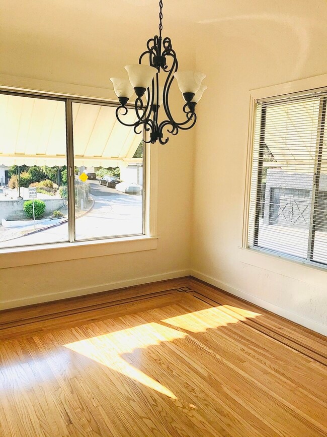 Building Photo - 2779 Lakewood Ave N