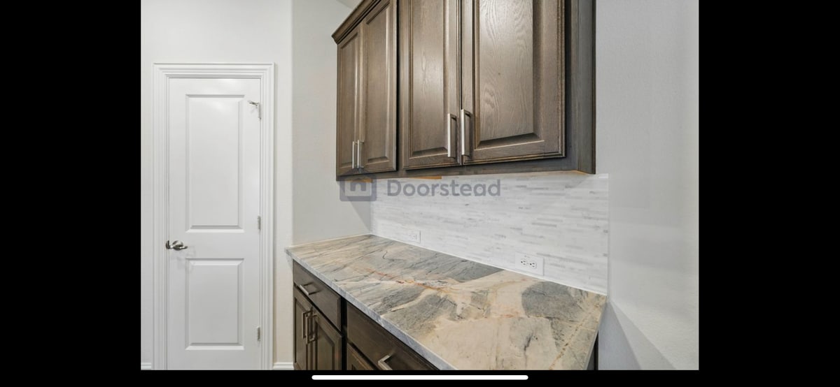 Building Photo - 9578 Kavik St