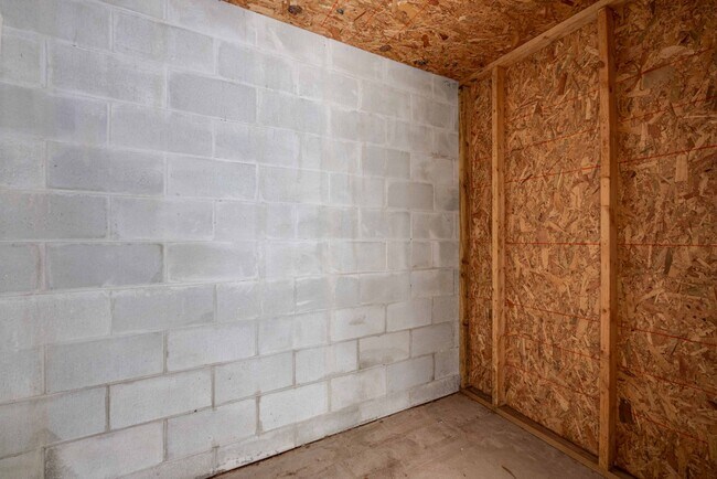 Building Photo - Spacious, sleek & central: 2Bedroom/2Bath condo in Daytona Beach!