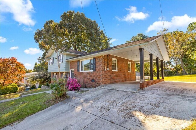 Building Photo - 1440 Marlborough Rd