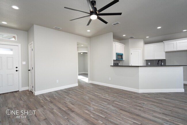 Building Photo - 1728 Bandolero Rd