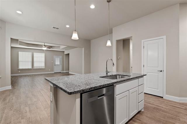 Building Photo - 3032 Lionsgate Dr