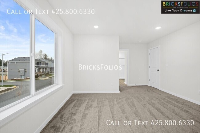 Building Photo - 5035 86th Ave NE