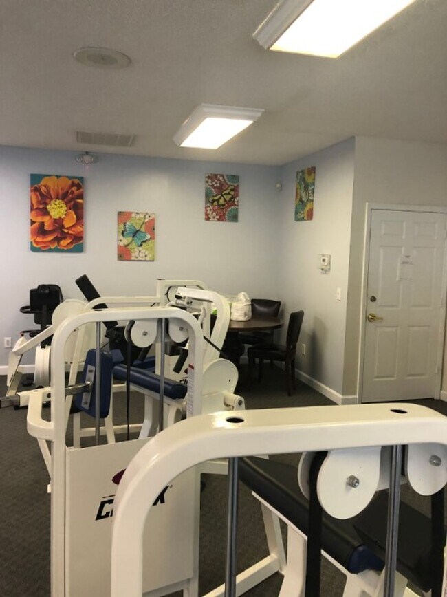 Building Photo - Where Comfort Meets Convenience!