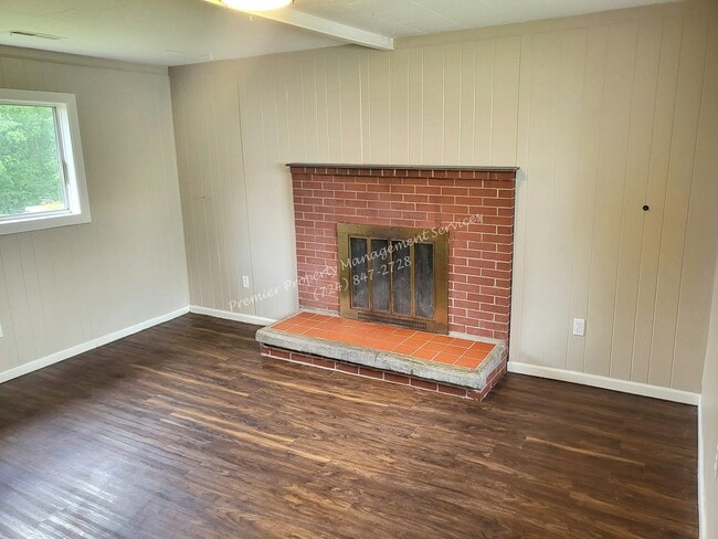 Building Photo - 136 Sawyer Dr