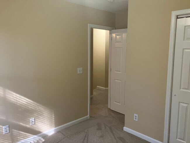 Building Photo - 3BR / 2.5 BA  At Bluffton Park