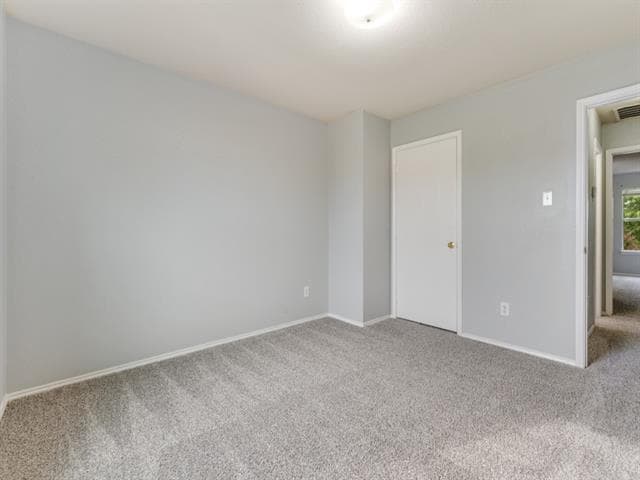 Building Photo - 1253 Sandpiper Dr