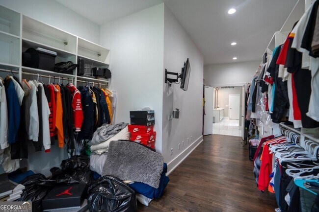 Building Photo - 1099 Vista Trail NE