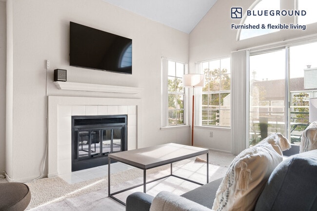 Building Photo - 541 Cutwater Ln