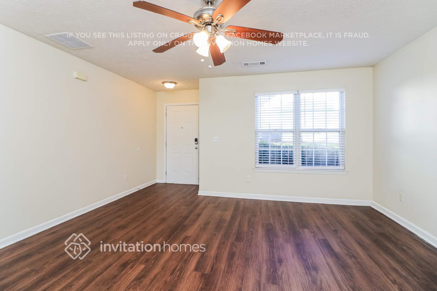 Building Photo - 66 Springbottom Dr SE