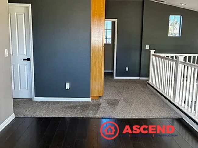 Building Photo - 2-Story Home In Southwest!