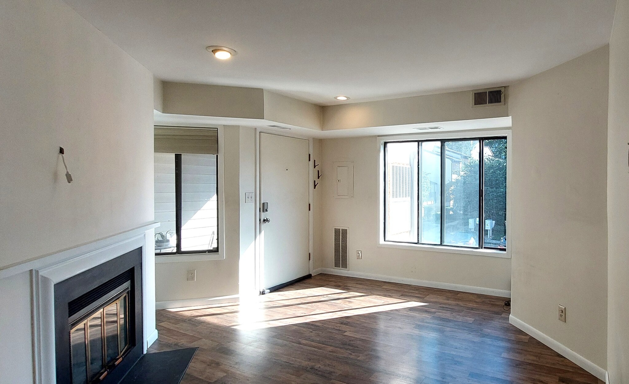 Building Photo - 9706 Hellingly Pl