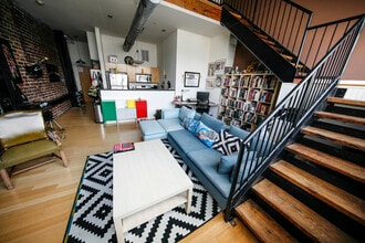 Building Photo - T and E Apartments