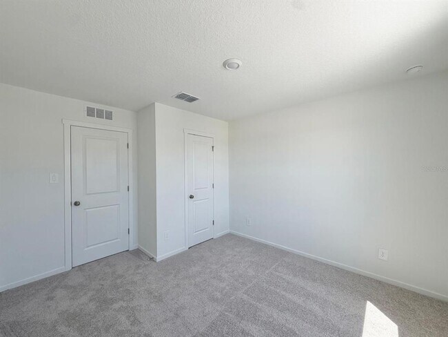 Building Photo - 836 Lynx St