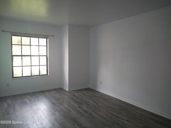Building Photo - 3619 Egret Dr