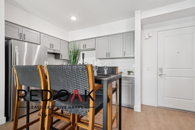 Building Photo - 14526 Kittridge St