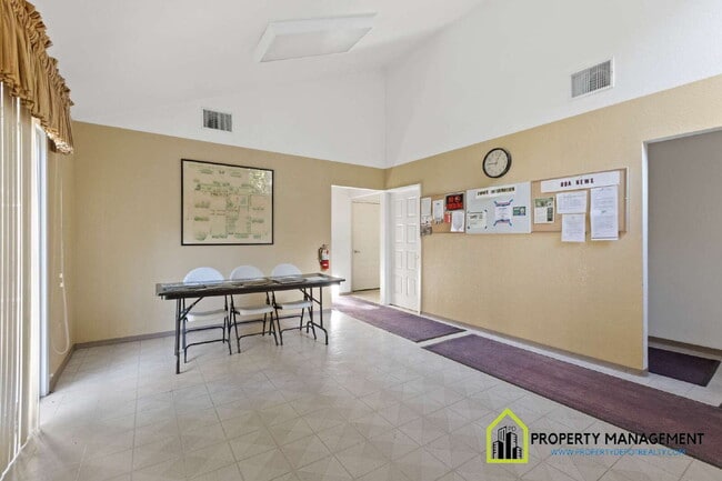 Building Photo - Remodeled Downtown Condo Rental