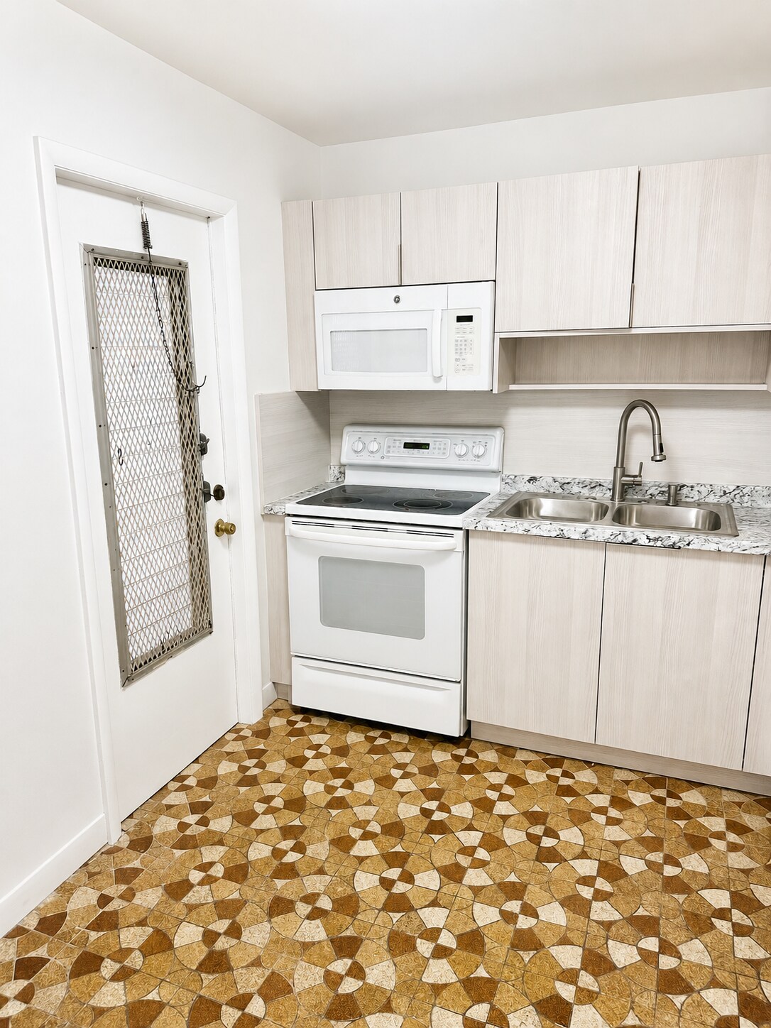 Building Photo - 14150 SW 84th St