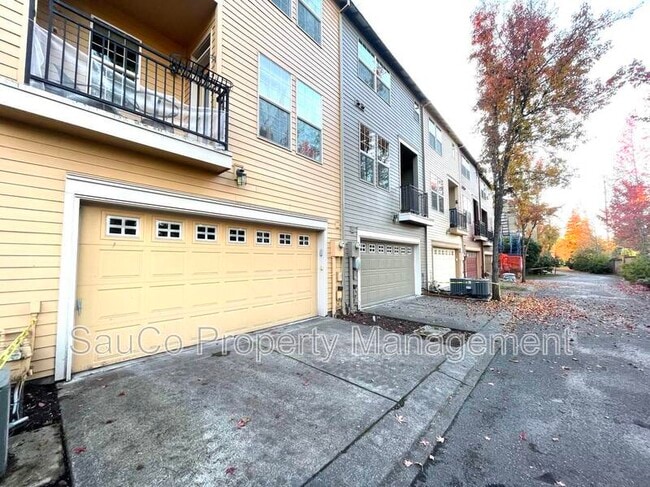 Building Photo - 6007 NE Alder St