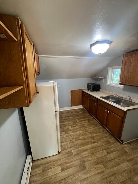 Building Photo - 132 Reed Ave
