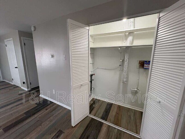 Building Photo - 10129 Lawnhaven Ct