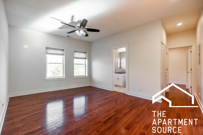 Building Photo - 1159 W Lunt Ave