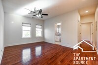 Building Photo - 1159 W Lunt Ave