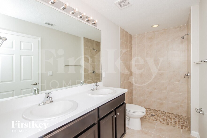 Building Photo - 1144 Genesee Ave SE