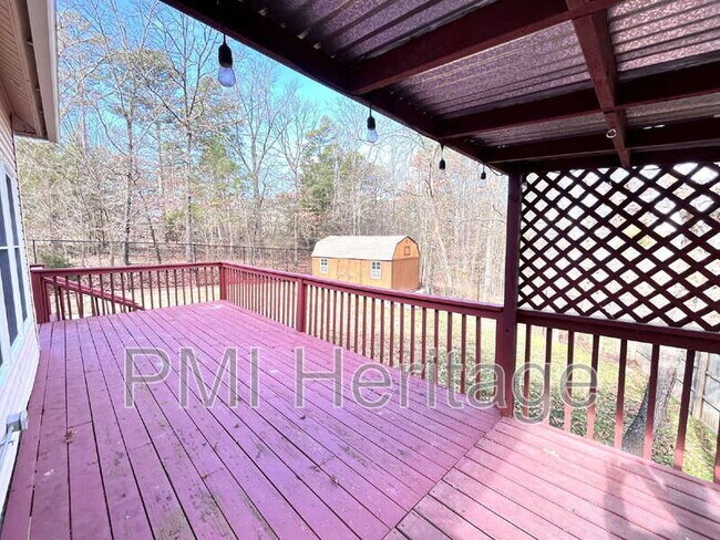 Building Photo - 95 Bassingham Dr