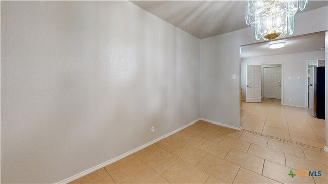 Building Photo - 3909 Bolivar Dr