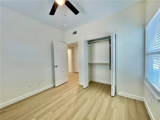 Building Photo - 506 Park St