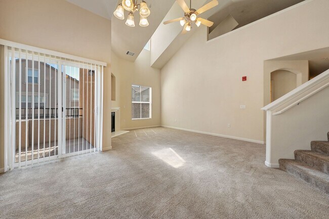 Building Photo - 1316 Milano Dr