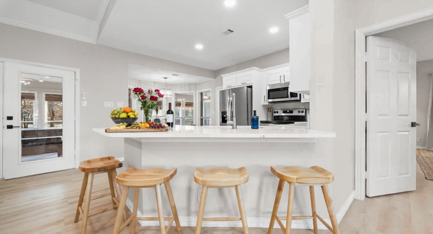 Building Photo - 478 Westshore Dr