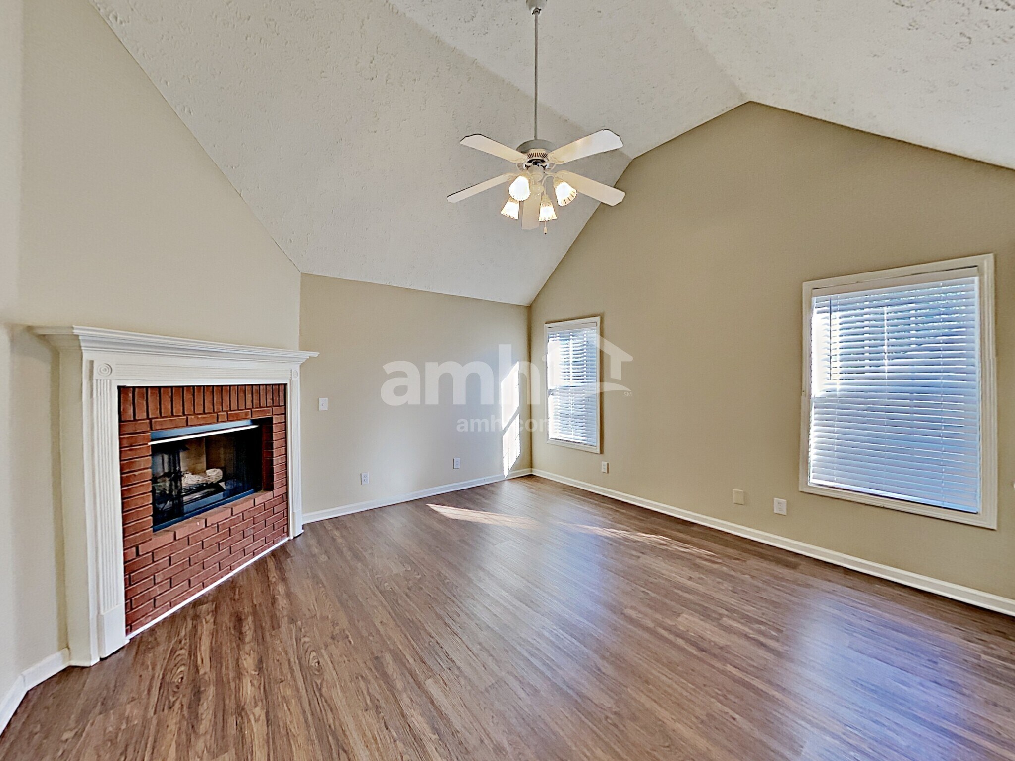 Building Photo - 117 Carl Barrett Dr