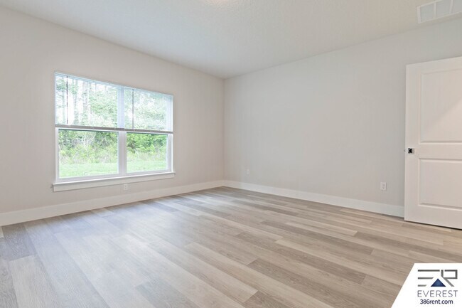 Building Photo - 51 Woodside Dr