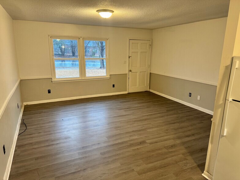 Building Photo - 79 W Dupree St