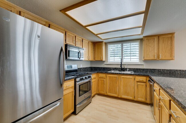 Building Photo - Beautiful Summerlin Home – 3 Bed, 2.5 Bath...