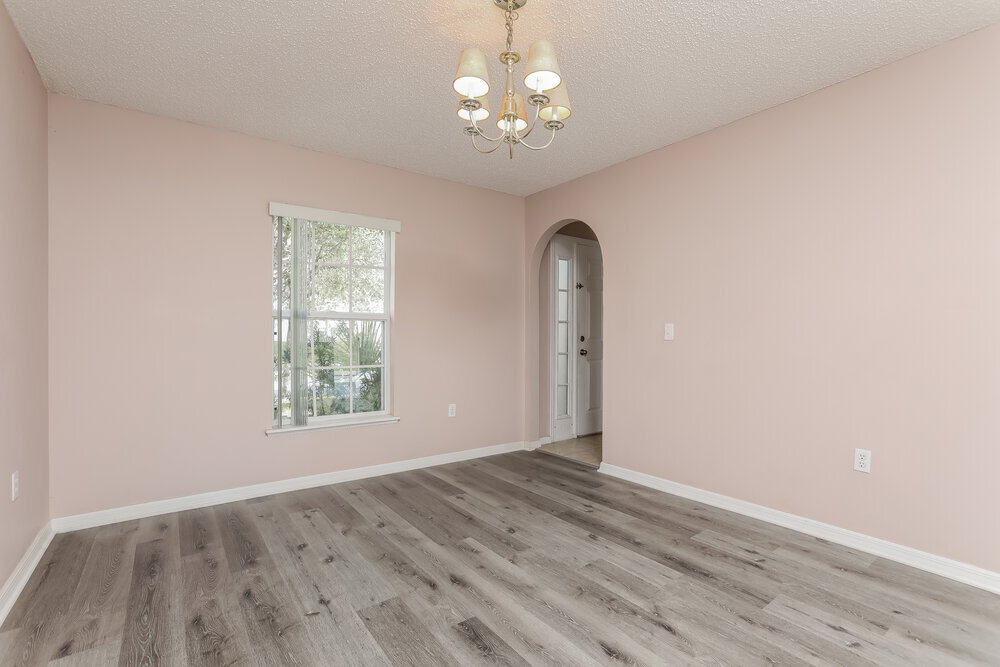 Building Photo - 2142 Sandridge Cir