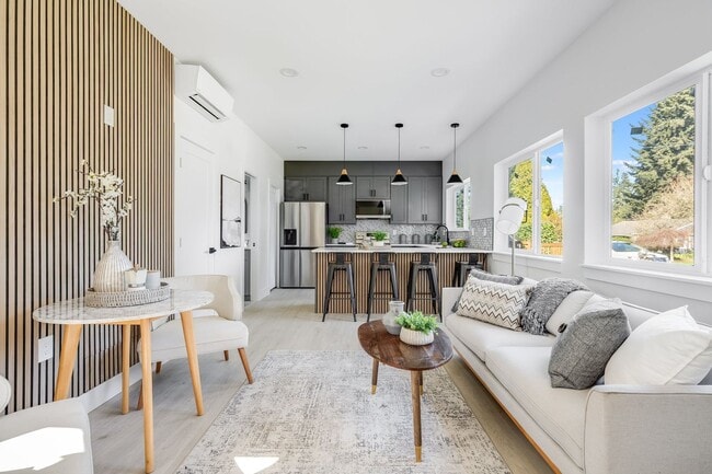Building Photo - Beautiful Brand New 2bed 2.5bath Seattle H...