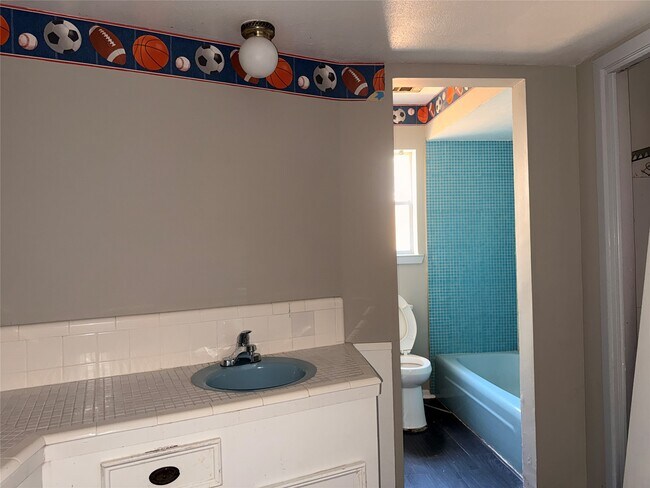 Building Photo - 6841 Flamingo Dr