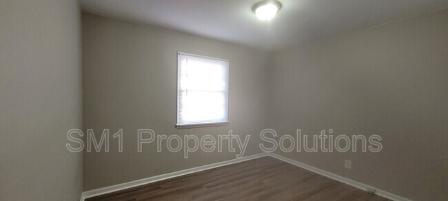 Building Photo - 1417 Ardmore Dr