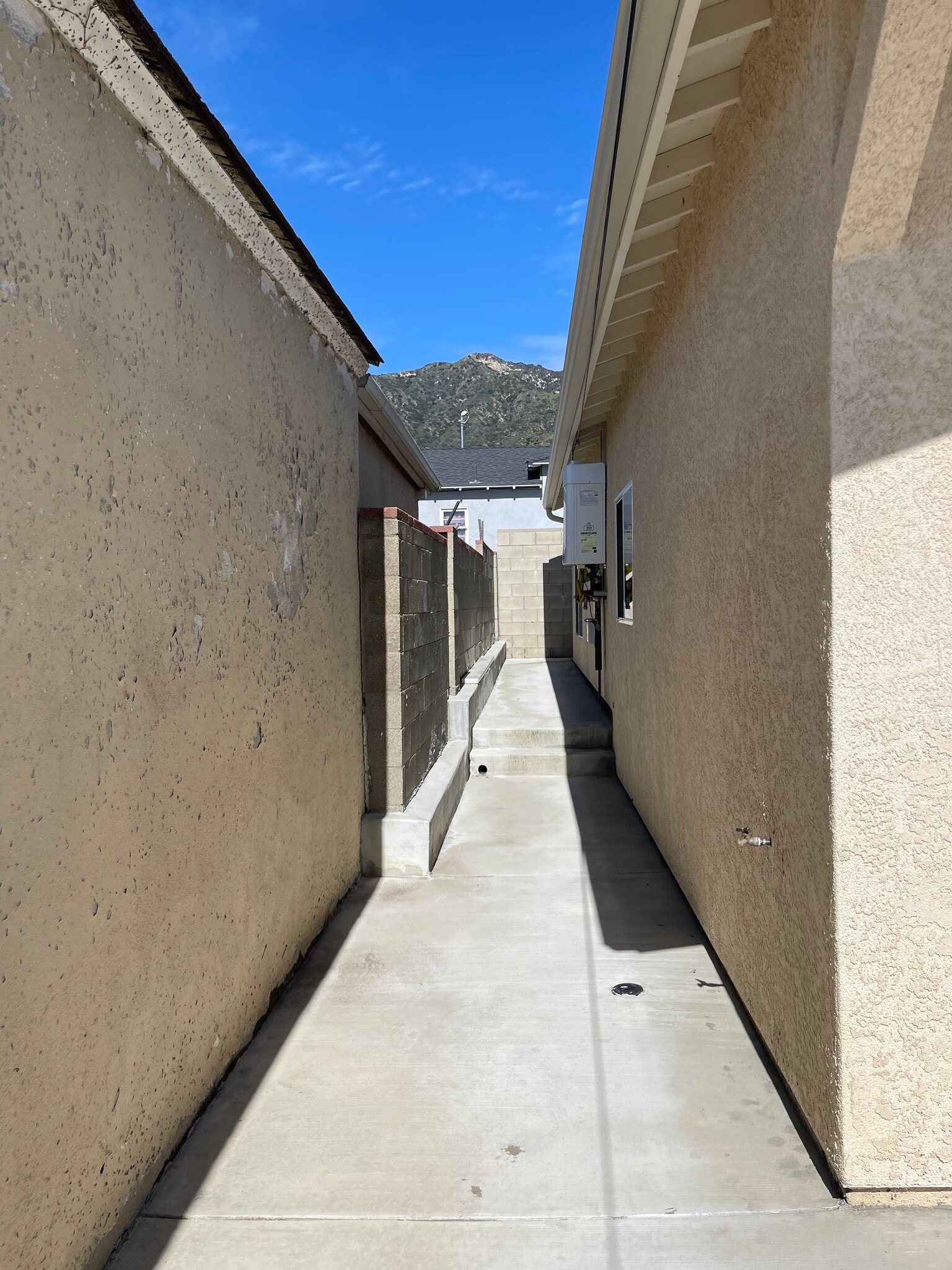 Building Photo - 912 S Bel Aire Dr
