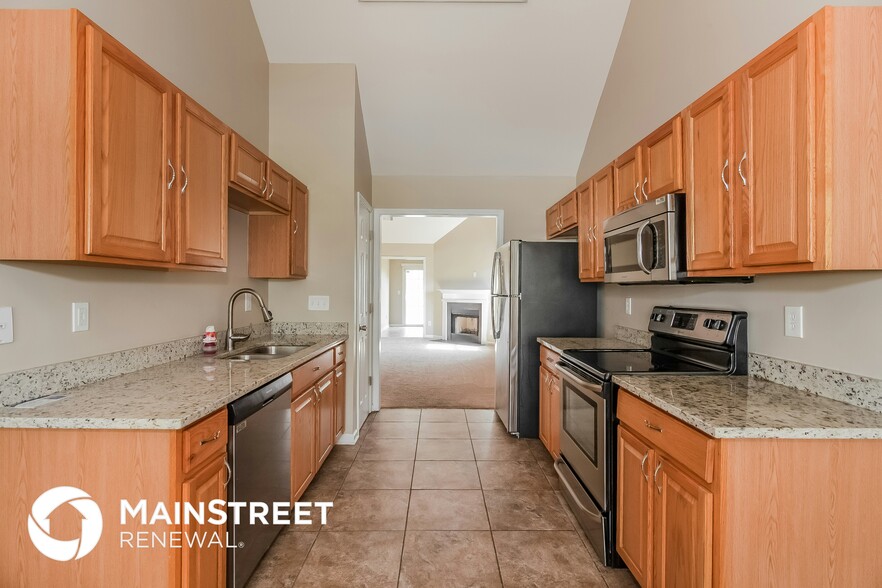 Building Photo - 612 Acorn Valley Ct