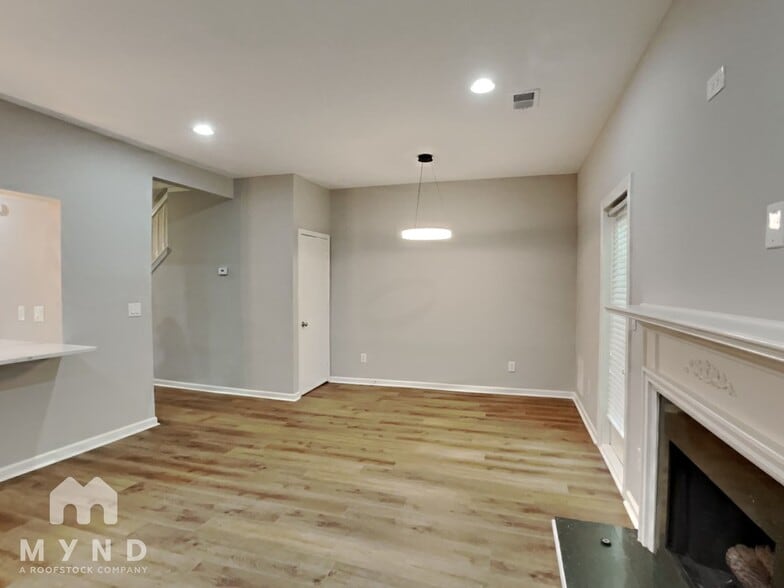 Building Photo - 404 Wedgewood Way