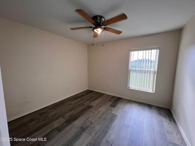 Building Photo - 1467 Depew St SE