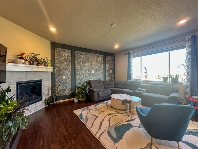 Building Photo - This is what a dream home looks like!