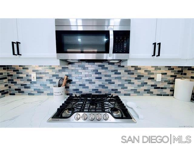 Building Photo - 2476 Fallbrook Pl