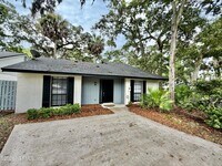 Building Photo - 133 Bermuda Ct