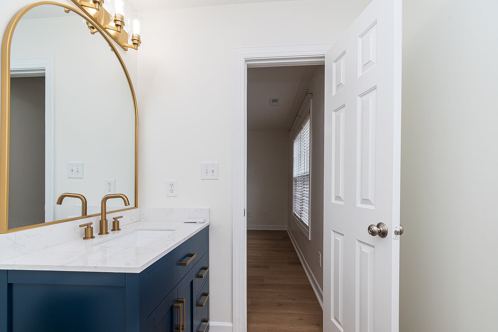 Building Photo - 729 Stadium Dr